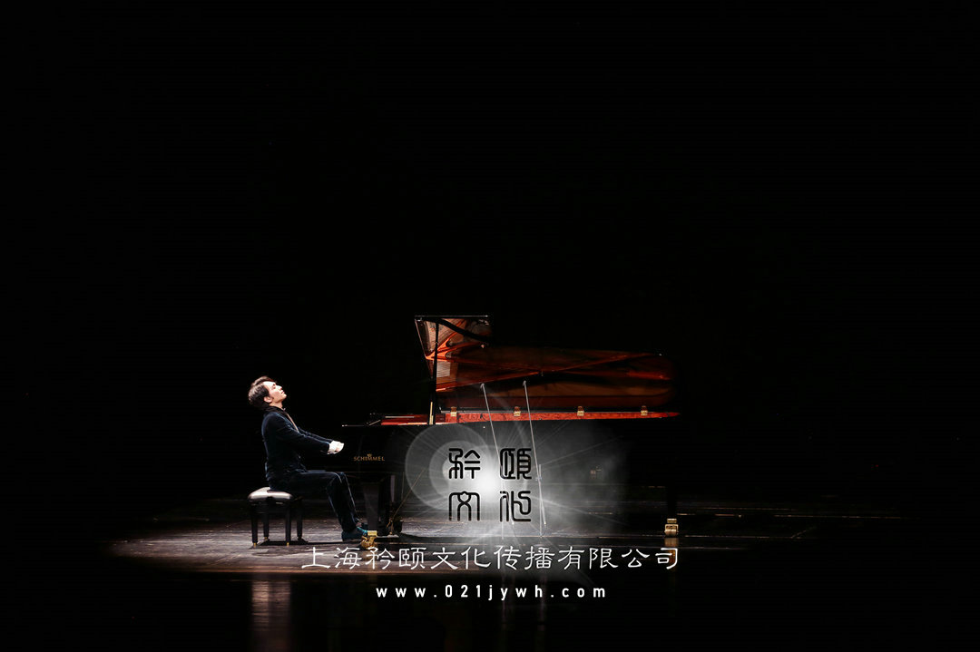鋼琴表演
